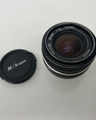 Obbiettivo Nikon 20mm f4