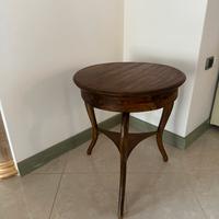 Tavolino in legno massello