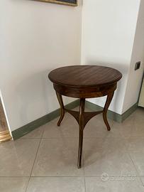 Tavolino in legno massello