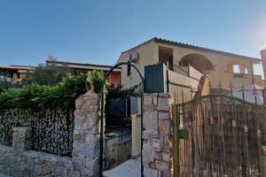 Semi-indipendente con cortile