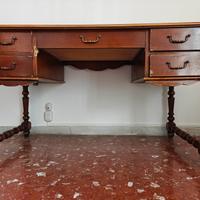 Scrivania Vintage in Legno