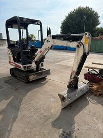 Mini Escavatore usato 16Q.LI BOBCAT 320