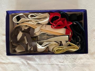 Passamanerie, nastri, canneté, fili cucito sarta