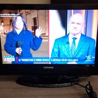 TV TELEFUNKEN 19 POLLICI FULL HD. FUORIGROTTA.