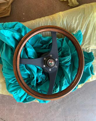 Volante legno 3 razze Nardi – Alfa Romeo classica