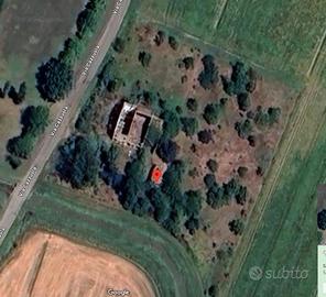 Terreno edificabile 4650 mq con parco-giardino