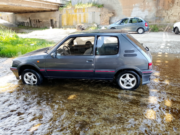 Peugeot 205