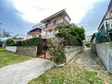 2 LOCALI A NOCERA TERINESE