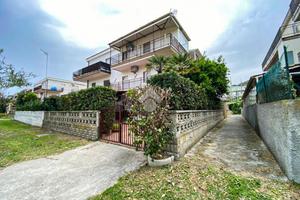 2 LOCALI A NOCERA TERINESE