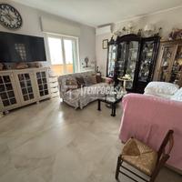 QUADRILOCALE IN PICCOLO CONTESTO PRIVATO