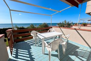 Appartamento fronte mare mese di giugno