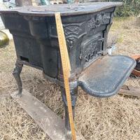 antica stufa in ghisa