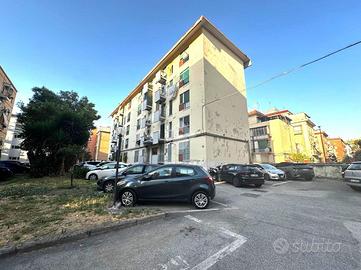 3 LOCALI A NAPOLI