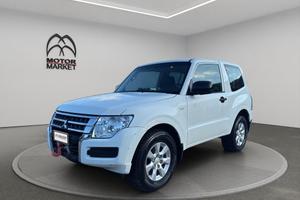 Mitsubishi Pajero 3.2 CR 100th 3p auto