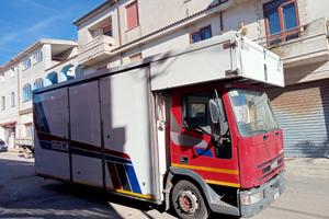 Camion negozio ambulante