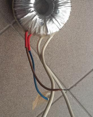 Trasformatore 220v - 12v sec. 200 va toroidale