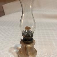 Lampada ad olio da tavolo antica