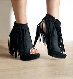 (Tacchi alti) Scarpe donna usate stivaletti aperti