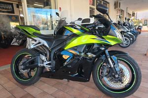 Honda CBR 600 RR IN PROMO 5.900 €
