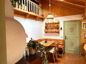 Ampio Appartamento con posto auto a Cavalese