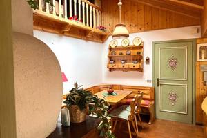 Ampio Appartamento con posto auto a Cavalese