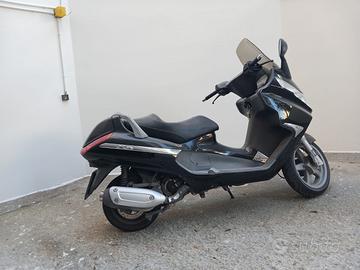 Scooter Piaggio X8 200cc