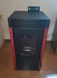 STUFA A PELLET “Camilla” 8Kw – NUOVA, usata poco