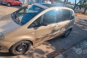 Lancia Musa 1.3 Mjt serie oro per neo patentati