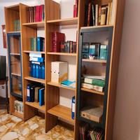 libreria studio con scrivania