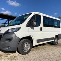 Pulmino Peugeot Boxer 9 posti