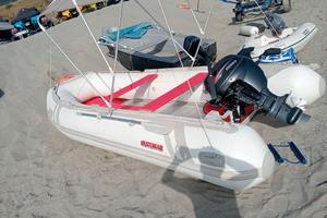 Gommone completo di motore e tendalino