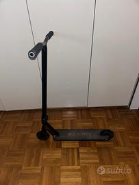 Monopattino freestyle lucky