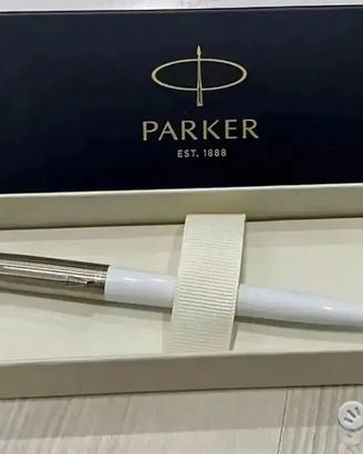 Due Penne a Stera Parker Est. 1888