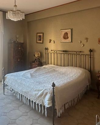 Letto matrimoniale in ottone