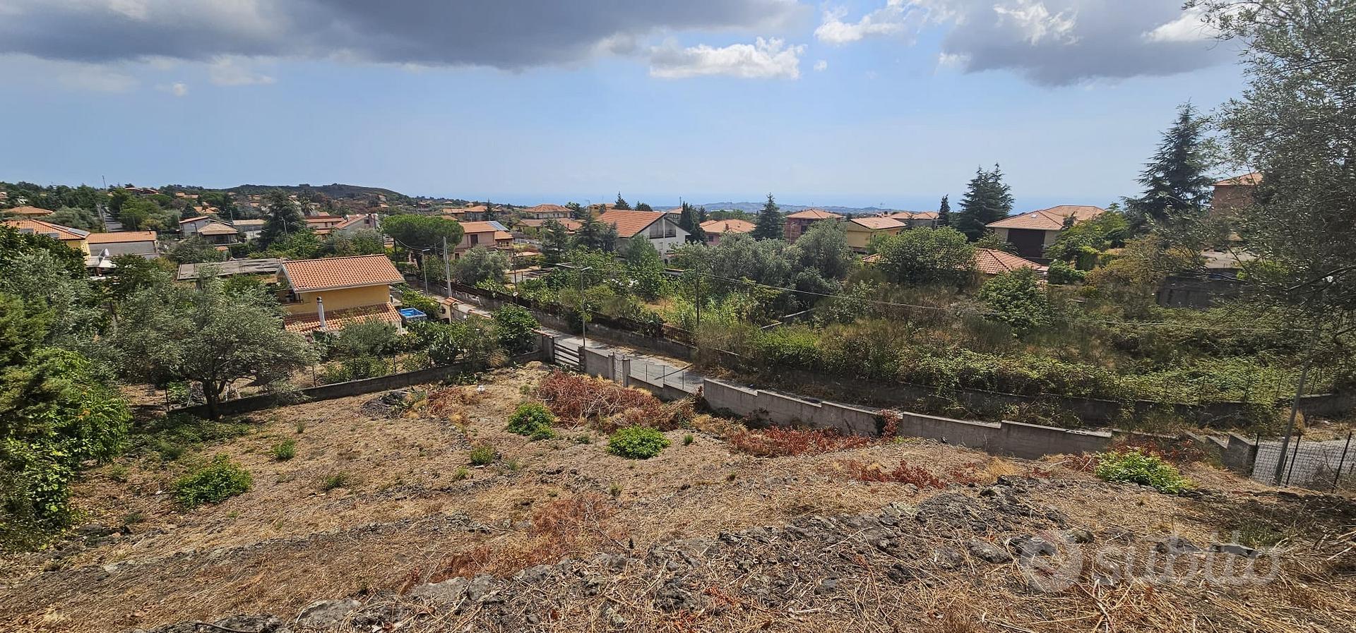 Terreno Edificabile 1000 mq con Progetto Approvato - Vista 2