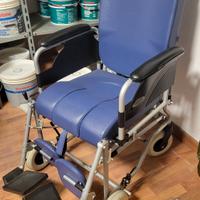 Sedia comoda reclinabile con WC integrato, ruote d