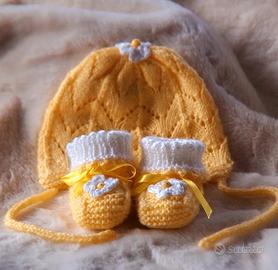 Set nascita - berretto e scarpine fatte a mano