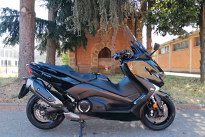 Yamaha T Max 530 - Tagliandato - Gommato