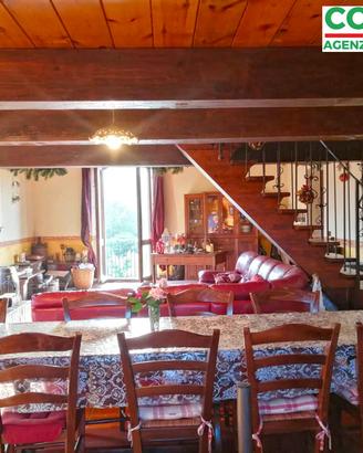 Rustico finemente ristrutturato a Sant'Alfio