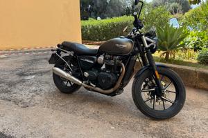 Triumph street twin 900