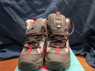 scarponcini da montagna 