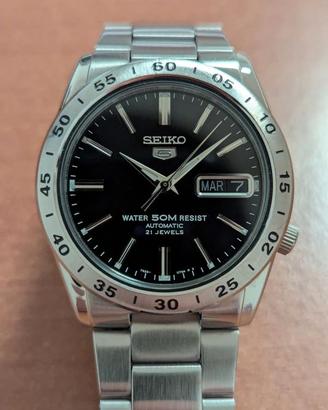 Seiko 5 SNKE01 / SNKE01K1 “Explorer” automatico