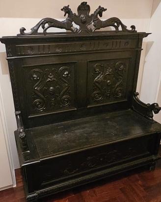 Panca antica in legno nera
