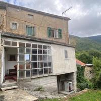 CASA INDIPENDENTE A VALBREVENNA