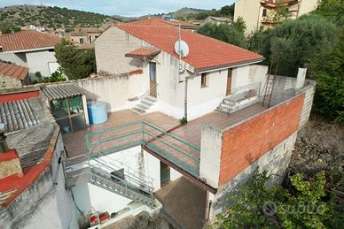 Casa indipendente a Gonnostramatza