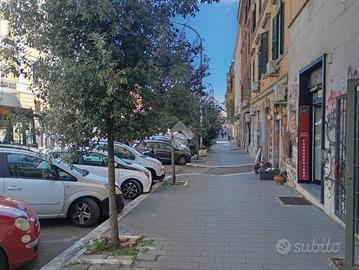 NEGOZIO A ROMA