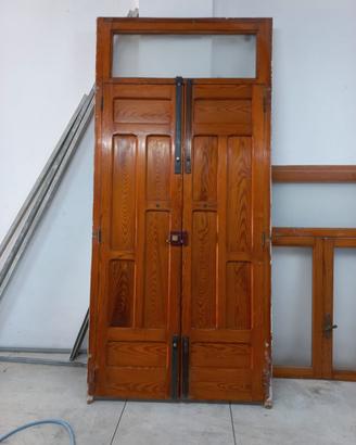 portone d'ingresso in legno massello 2 ante