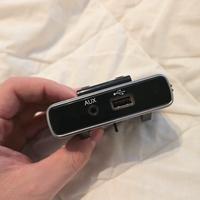 Presa USB + AUX Originale Fiat 500