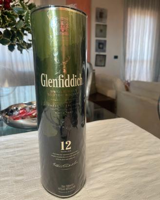 Whisky Glenfiddich 12 anni astuccio metallo