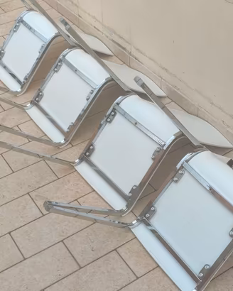 Tavolo +sedie marca calligaris